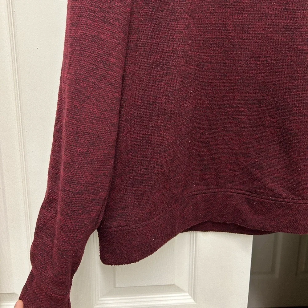 Gerry Men's Textured Crew Pullover Sweatshirt in burgundy, Size M